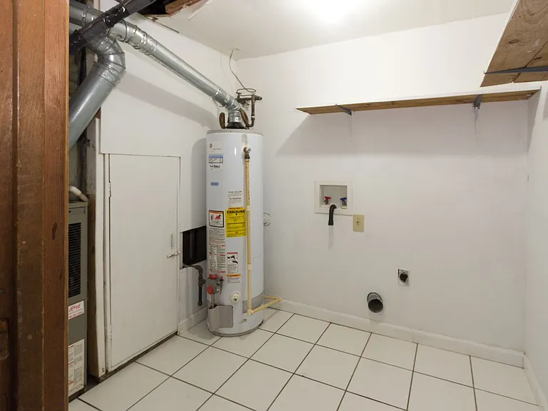 1169 Hillcrest Ct — Photo 33