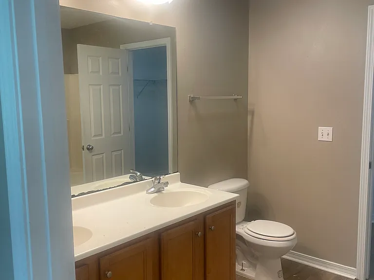 3811 Timber Lake Dr — Photo 15