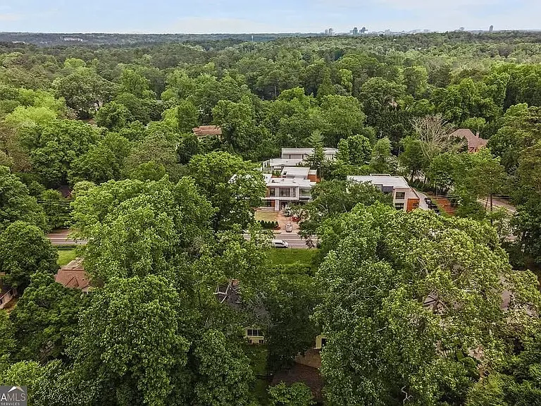757 Old Ivy Rd NE — Photo 38