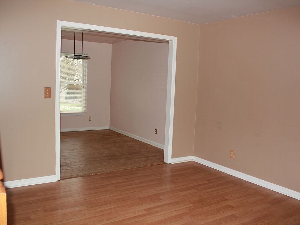 1st image of 7920 Walnut St