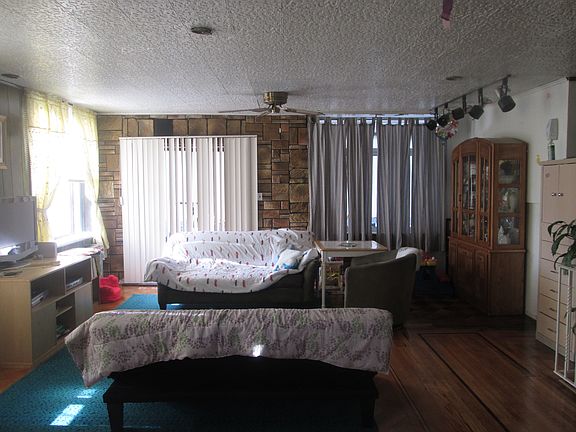 Living Room alt view