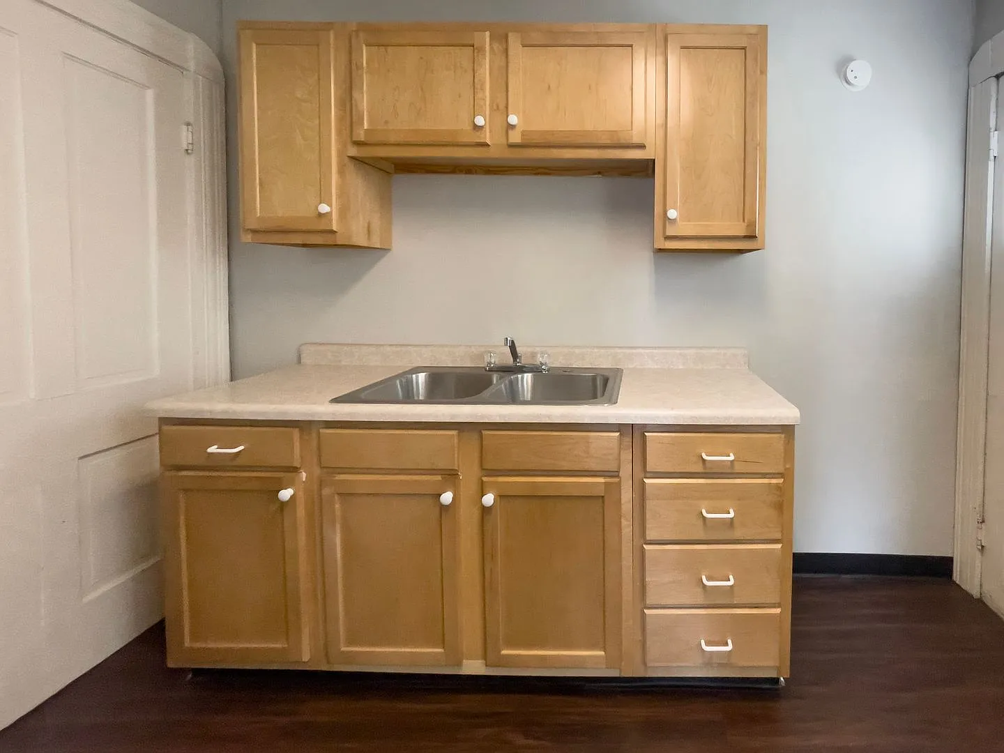 824 W University Ave — Photo 4