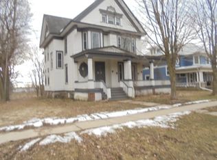 406 Commercial St, Strawberry Point, IA 52076