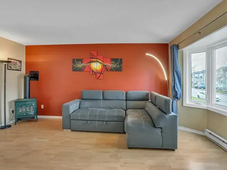 4929 E Lancaster Ave — Photo 3