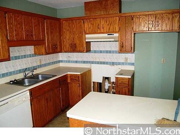 3rd image of 12925 Oliver Ave S