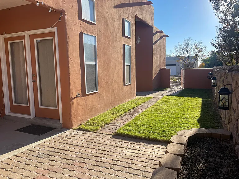 3496 Northpointe Dr — Photo 46