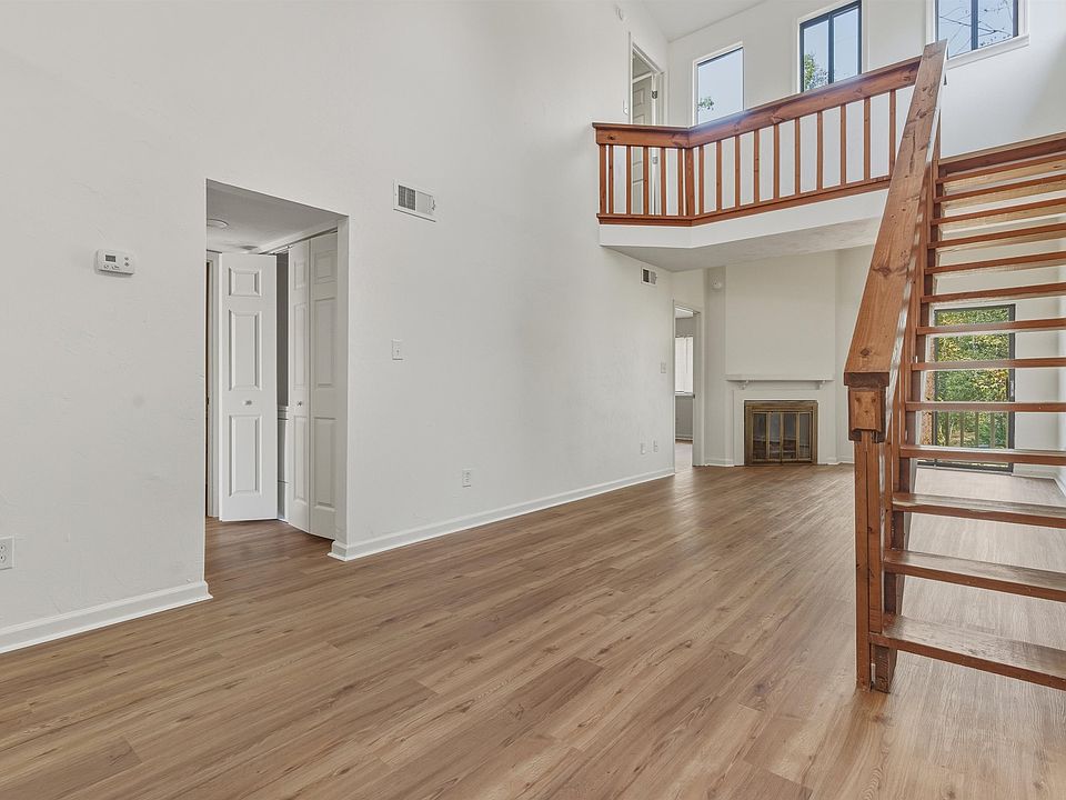 1st image of 2900 Woodrich Dr #202