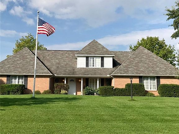 2nd image of 198 Pine Tree Dr