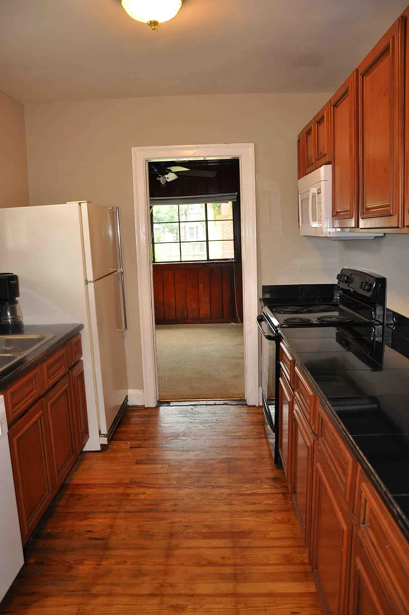 Building Photo - 908 Hamilton Ct
