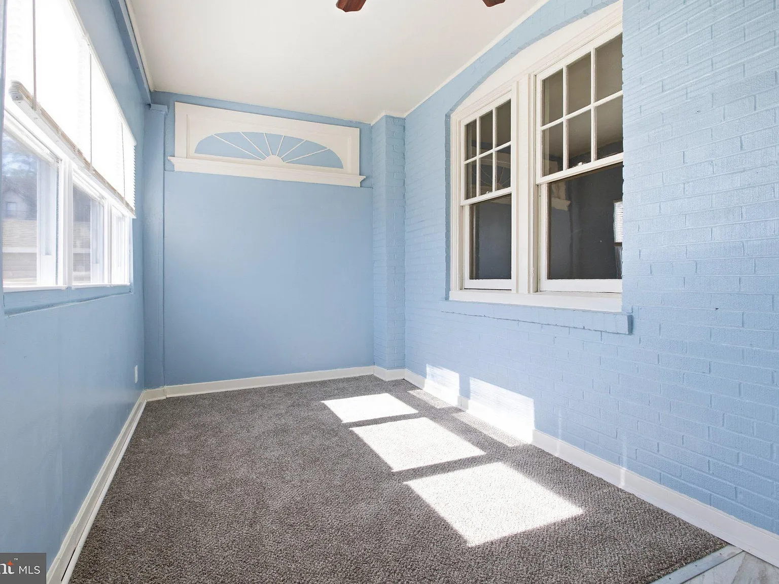 3 bed, 1.0 bath, 1040 sqft, $1,700 — Photo 2