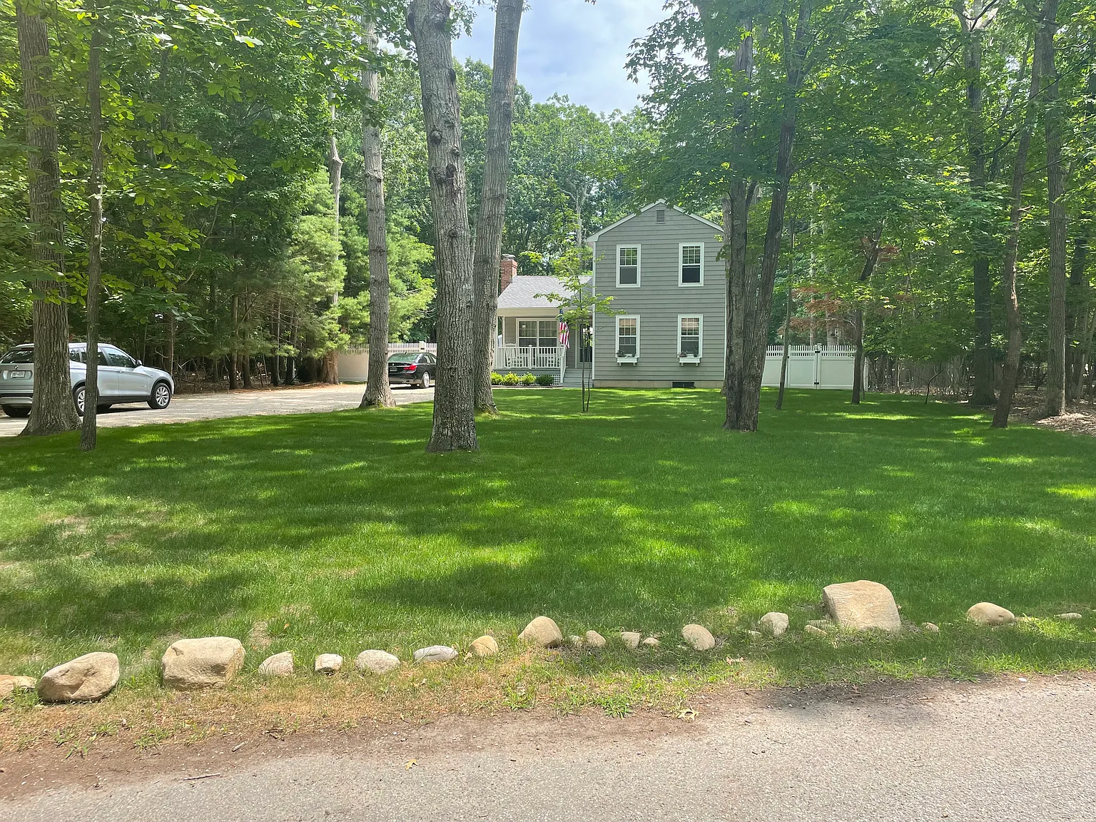 Great East Hampton Clearwater year round rental at a great price — Photo 2