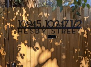 10945 Hesby St #1/2, North Hollywood, CA 91601