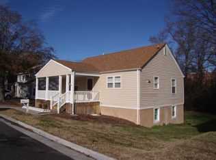 1058 Ivaloo St, Norfolk, VA 23513