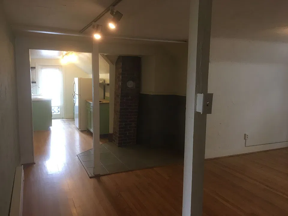 Building Photo 5