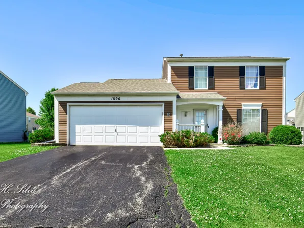 1896 Gleneagle Cir, Elgin, IL 60123
