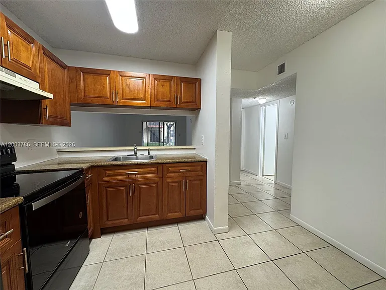 4033 Lakeside Dr #4033 — Photo 4