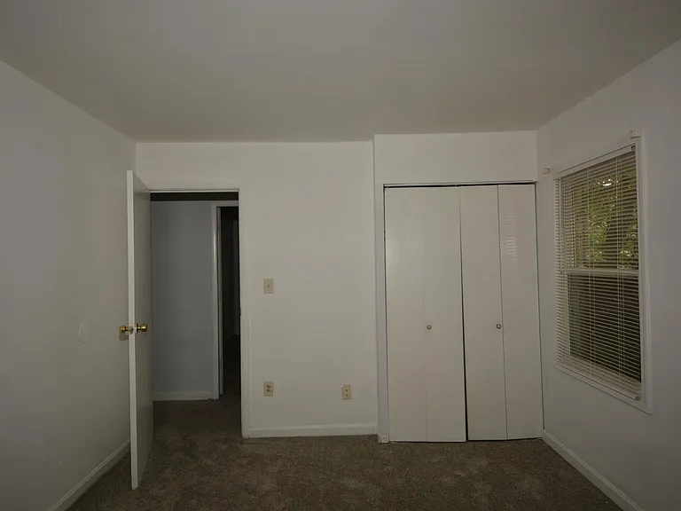 1086 Wellspring Dr — Photo 16