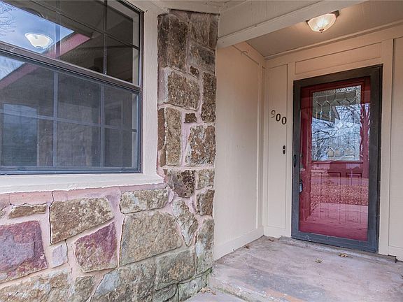 3rd image of 900 NE 11th St