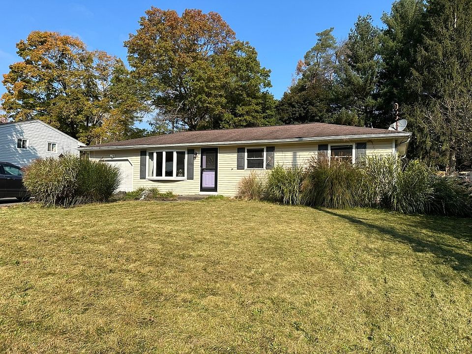 1st image of 11 Deborah Dr