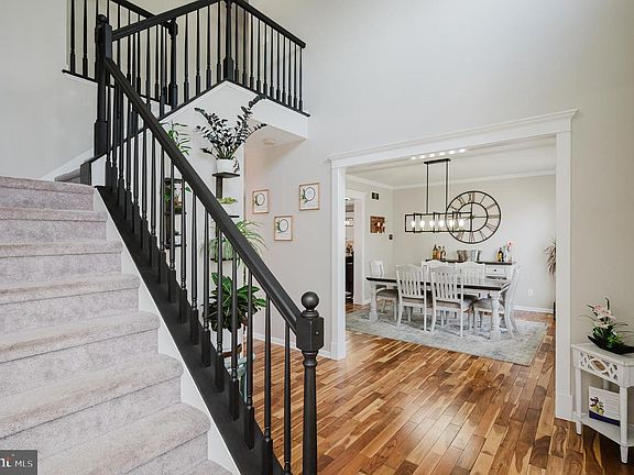 5th image of 35 S View Rd