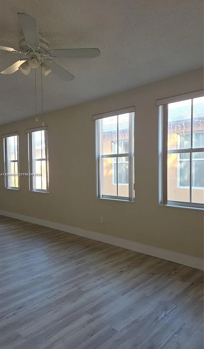 3 bed, 2.0 bath, $3,200 — Photo 4