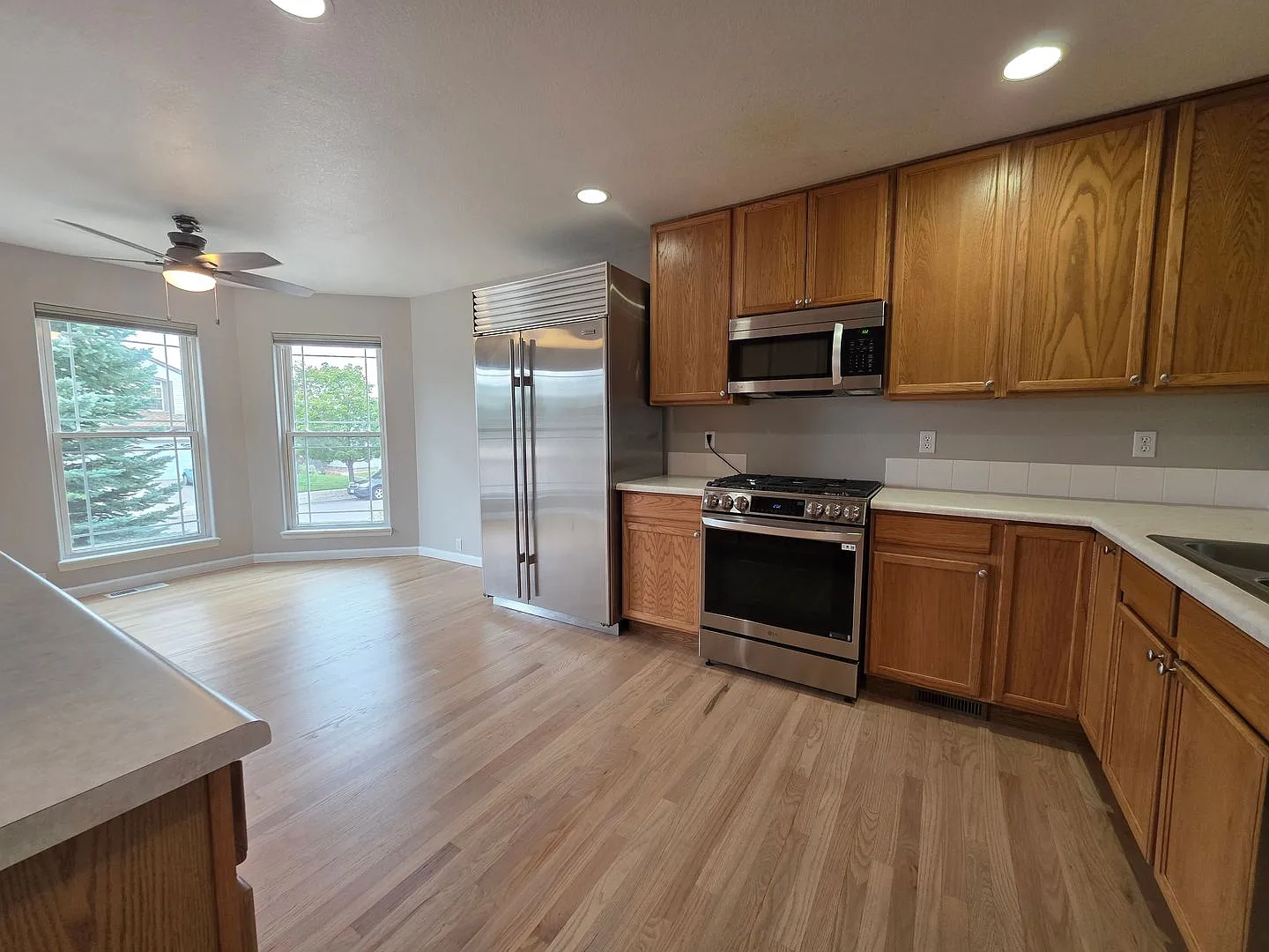 Gorgeous 5 Bed 4 bath Home In Wagon Wheels — Photo 3