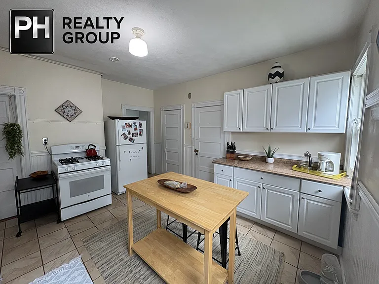73 Marlboro St #2 — Photo 20