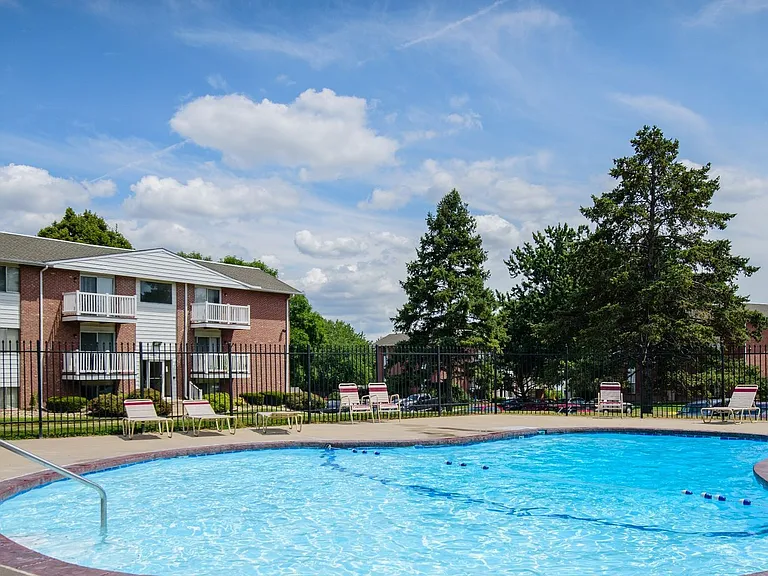 Harrisburg Square Apartments — Photo 15