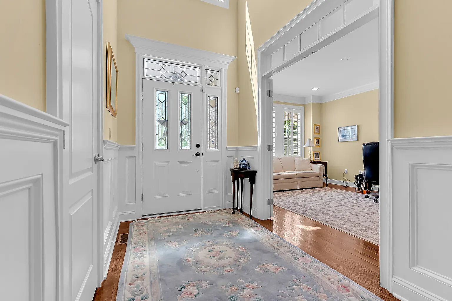 3 bed, 3400 sqft, $6,500 — Photo 2