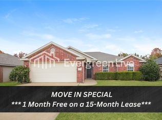 409 E McCann Rd, Rogers, AR 72758