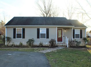 9 Auburn Ct, Stuarts Draft, VA 24477