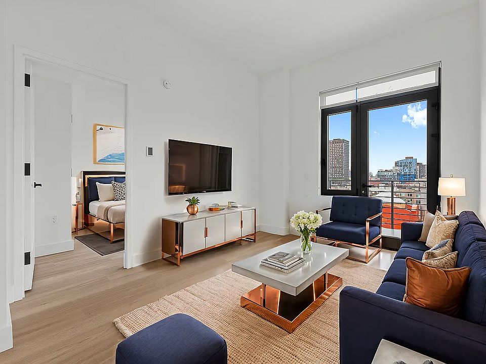 1st image of 63 Pitt St APT 10D