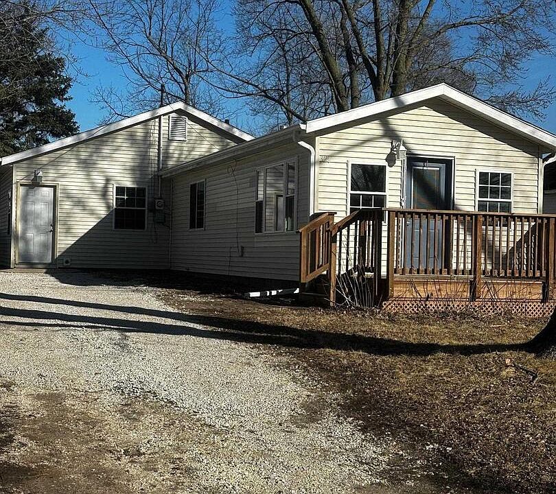 1st image of 321 S 14th St