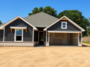 1524 Grace Acres Ln, Longview, TX 75605