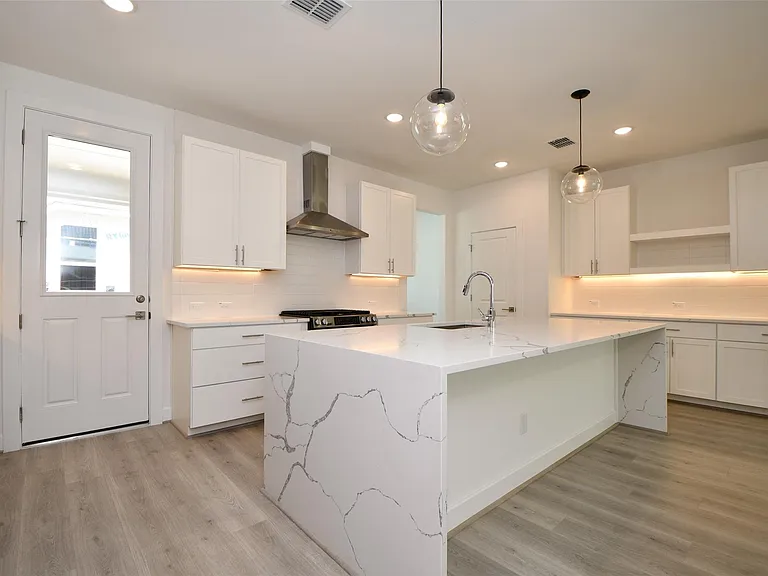 2209 Via Laura Ln — Photo 15