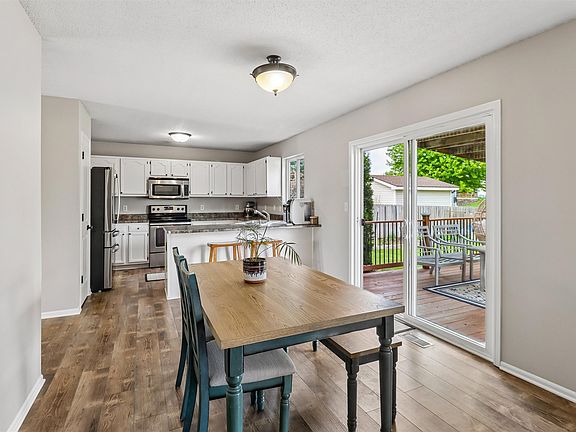5th image of 2915 SW Glenbrooke Blvd