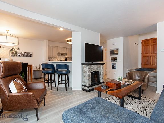 3rd image of 3610 W Broadwater St Unit 106