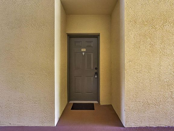 5th image of 6510 Emerald Dunes Dr APT 308
