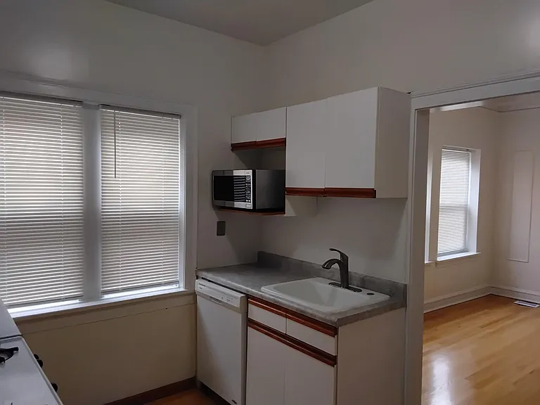 2638 W Fargo Ave #1 — Photo 9