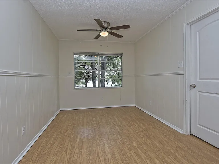 16013 Edwards Dr — Photo 10