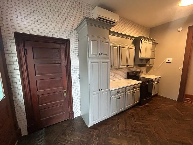 3 bed, $1,795 — Photo 4