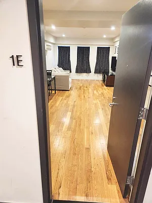 Rented by Lodger Corp | media 7