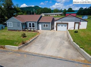 112 Maple St, Jefferson, NC 28640