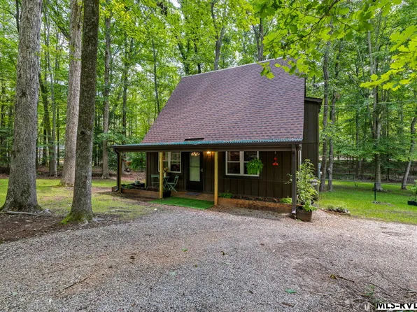111 Sportsman Dr, Macon, NC 27551