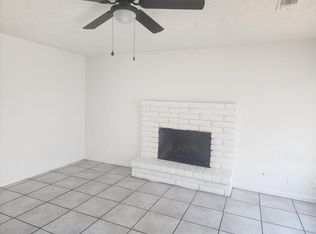 2225 Knowles St, Selma, CA 93662