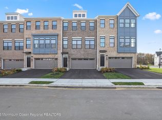 3 Valiant Ct, Middletown, NJ 07748