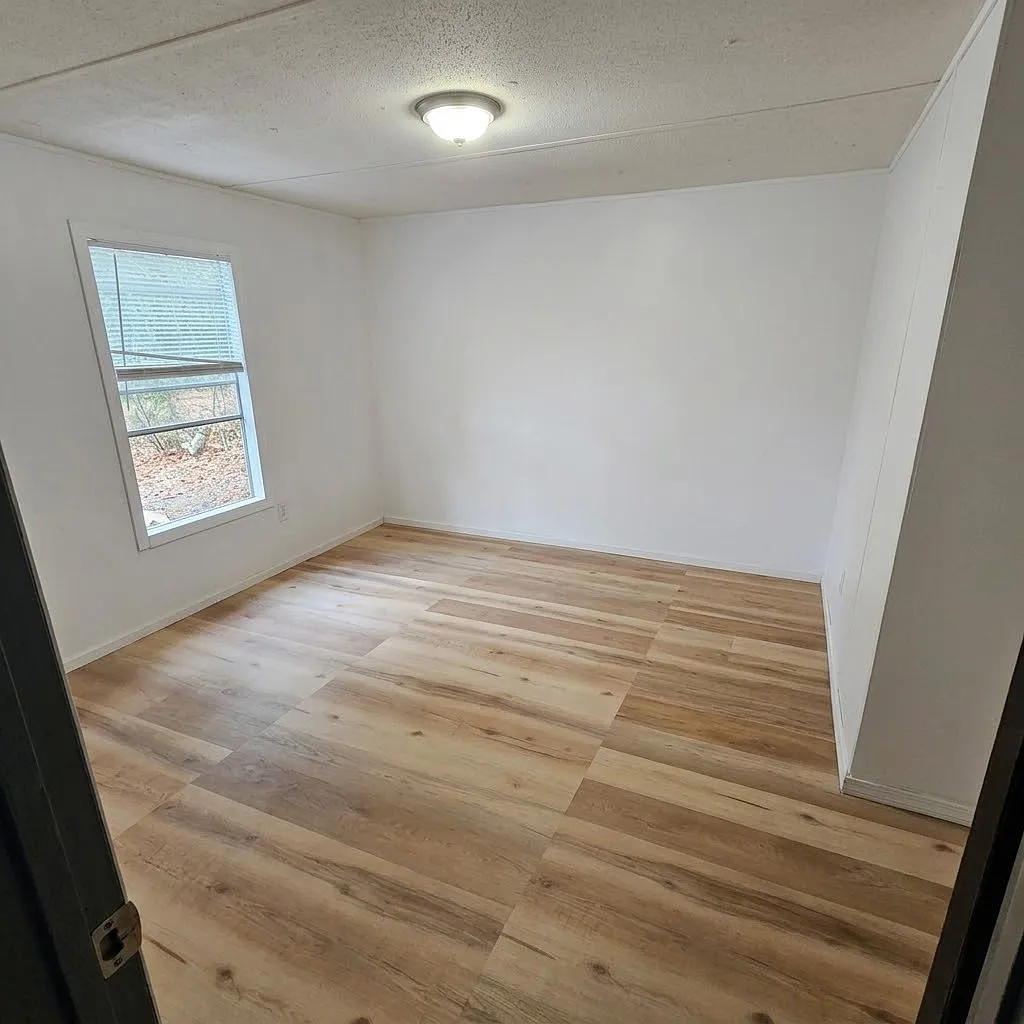 2 bed, 720 sqft, $1,000 — Photo 1