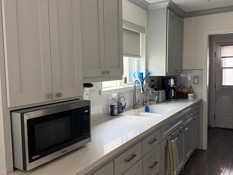 1241 E Michelson St — Photo 20
