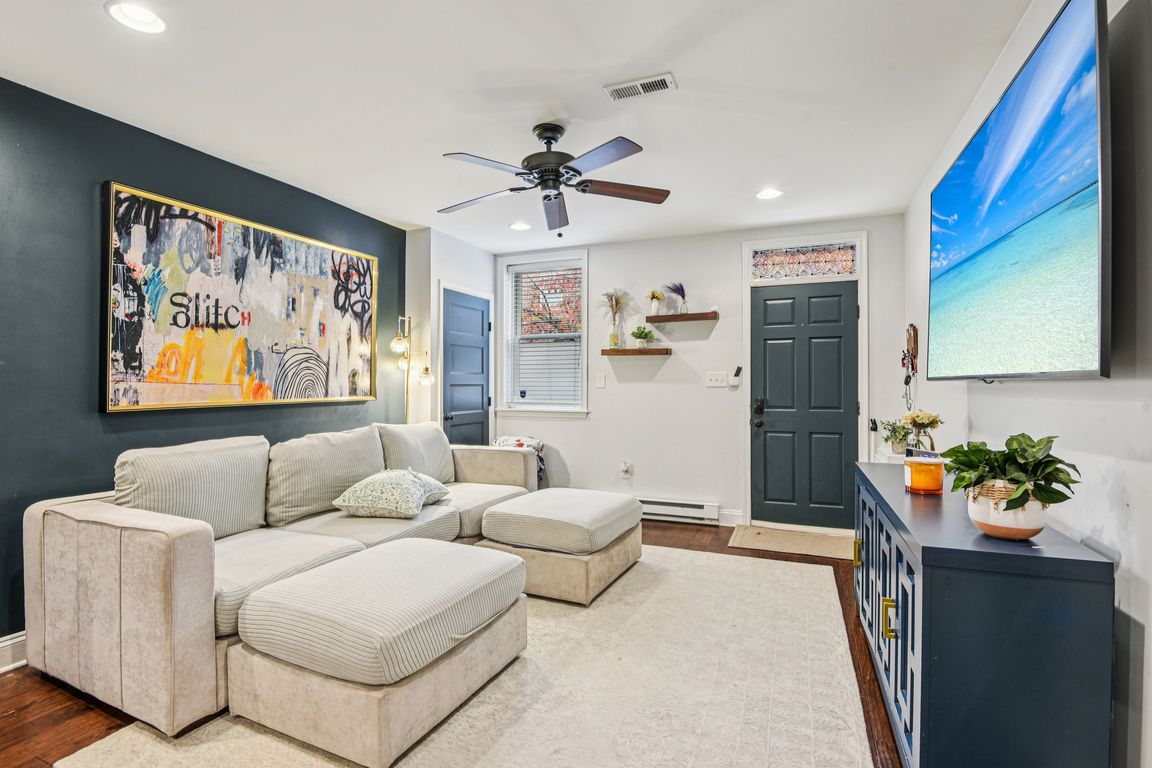 next background image