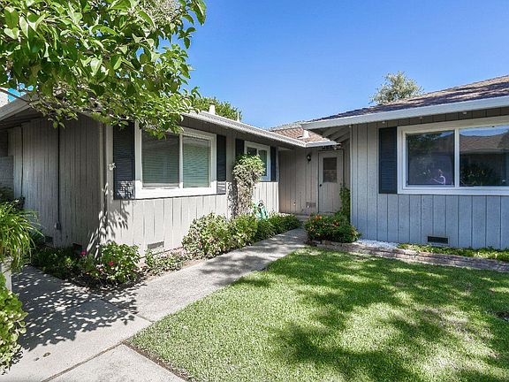 3rd image of 1337 Essex Way #1339